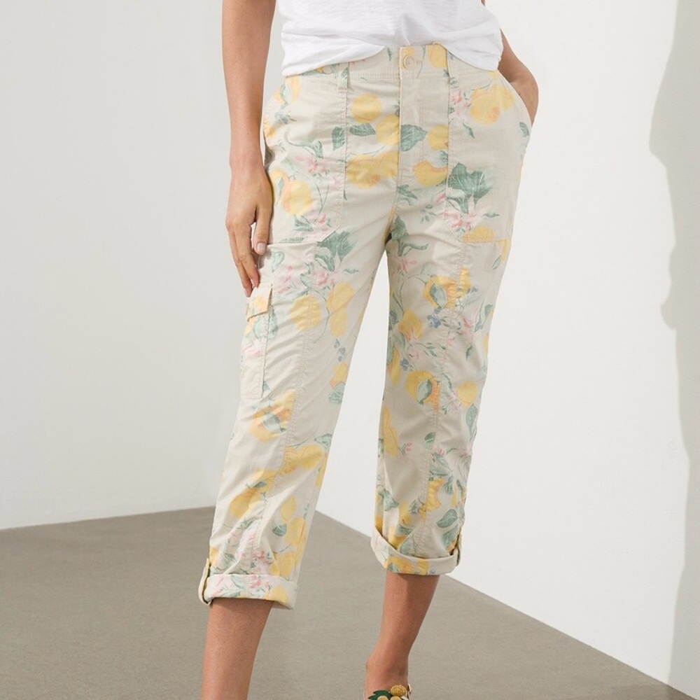 Chico’s lemon print CARGO crops